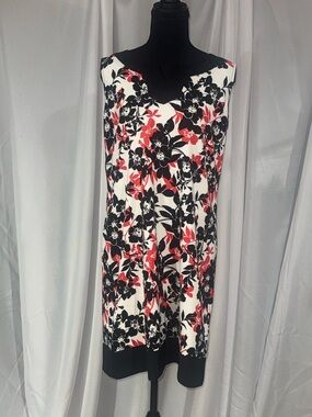 Jessica Howard Black, White & Red Floral V-Neck Midi Dress